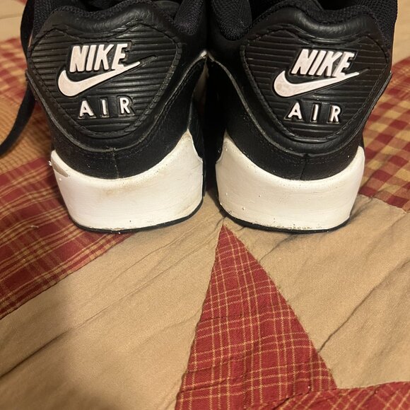 Nike Air Max - Picture 2 of 5